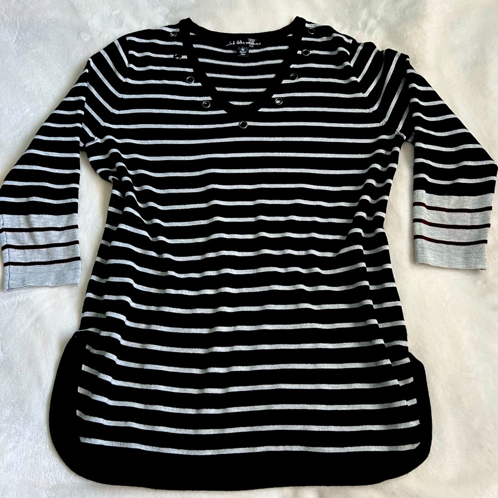 🦓Lightweight 3/4 Sleeve Sweater with Grommet Detail